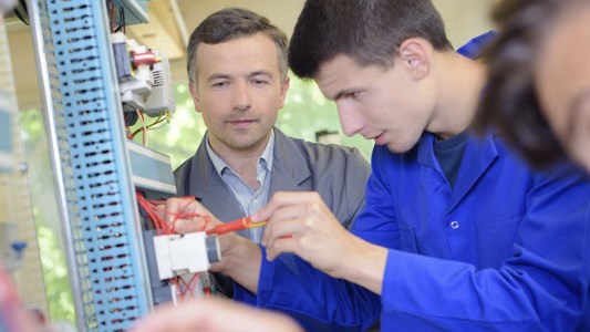 Γερμανία: Aπέτυχε η προσέλκυση άνεργων νέων από τη Νότια Ευρώπη