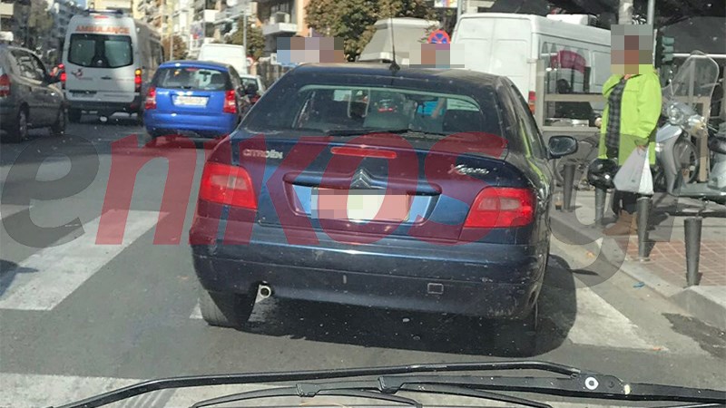 Το παράτησε σε διάβαση πεζών και επάνω στη στροφή – ΦΩΤΟ και καταγγελία αναγνώστη