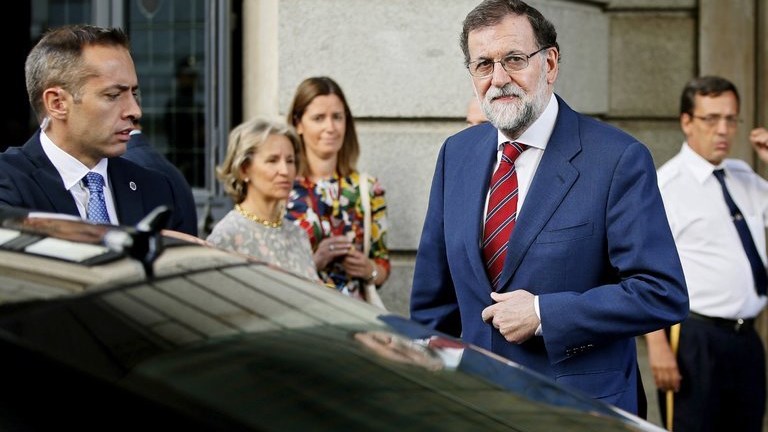 Ραγδαίες εξελίξεις στην Ισπανία – Σε εξέλιξη το έκτακτο υπουργικό συμβούλιο για την Καταλονία