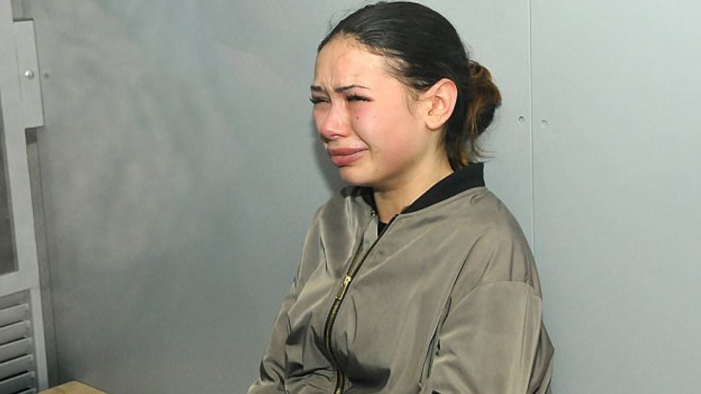 Στη φυλακή για το φονικό τροχαίο η κόρη του Ουκρανού μεγιστάνα – Ξέσπασε σε κλάματα – ΦΩΤΟ – ΒΙΝΤΕΟ