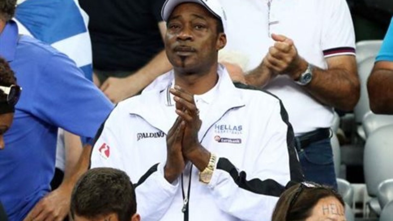 Ο Αντετοκούνμπο συγκλονίζει: Ελπίζω να κάνω για τα παιδιά μου ό,τι έκανε ο πατέρας μου για εμάς