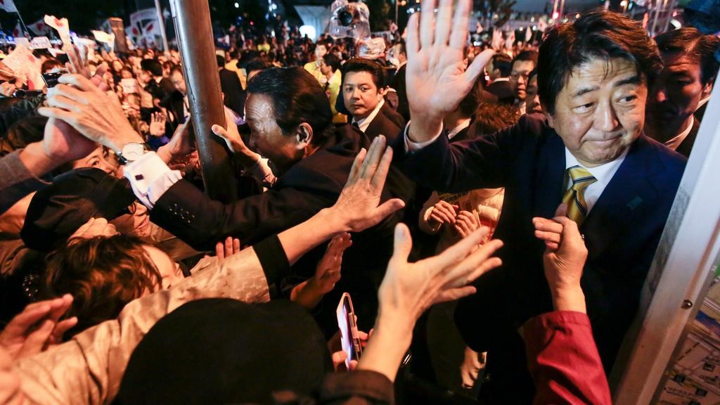 Ιαπωνία: Πρόωρες εκλογές με το μυαλό στον… Κιμ Γιονγκ Ουν