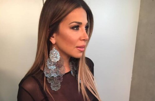 Η Ελένη Χατζίδου κολάζει ξανά το Instagram με το ντεκολτέ της – ΦΩΤΟ