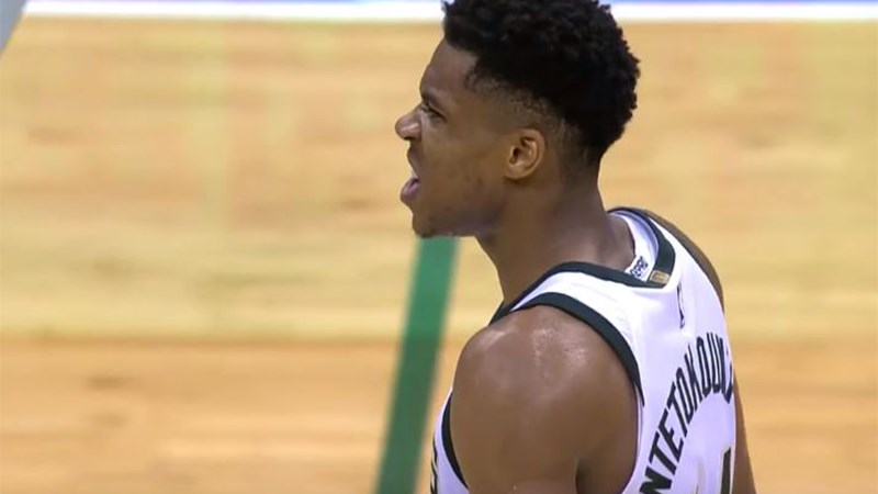 Ρεκόρ καριέρας με 44 πόντους για τον Γιάννη Αντετοκούνμπο – ΒΙΝΤΕΟ