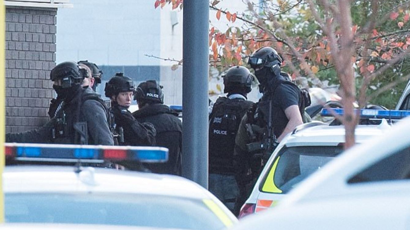 Τέλος στην ομηρία στο πάρκο ψυχαγωγίας μετά από έφοδο της αστυνομίας – ΦΩΤΟ – ΒΙΝΤΕΟ