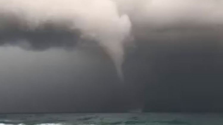 Υδροστρόβιλος στην Κρήτη – ΦΩΤΟ – ΒΙΝΤΕΟ