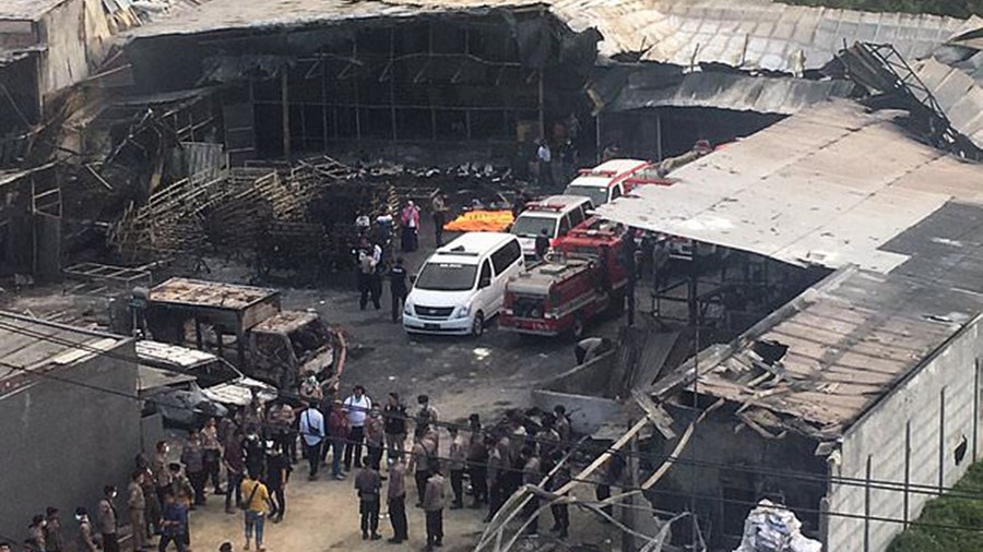 30 νεκροί από έκρηξη σε εργοστάσιο πυροτεχνημάτων στην Ινδονησία – ΦΩΤΟ