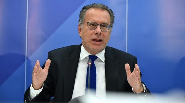 Κουμουτσάκος: «Η σιωπή της κυβέρνησης για την Καταλωνία εκθέτει τη χώρα»