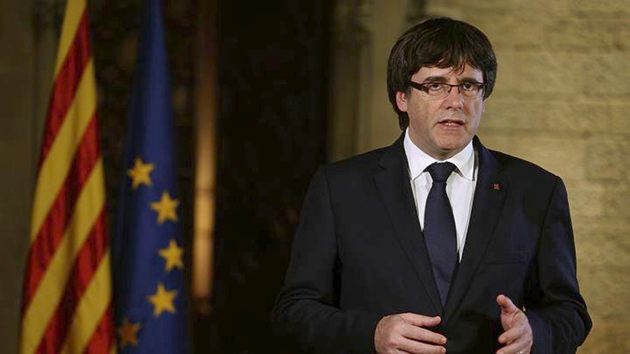 Ο Πουτζντεμόν καλεί σε “δημοκρατική αντίσταση”