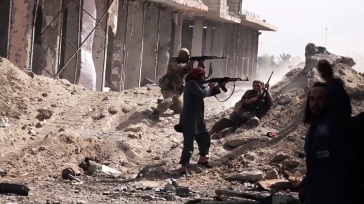 Συρία – Περισσότεροι από 70 νεκροί σε μάχες ανάμεσα σε δυνάμεις του καθεστώτος και του ISIS