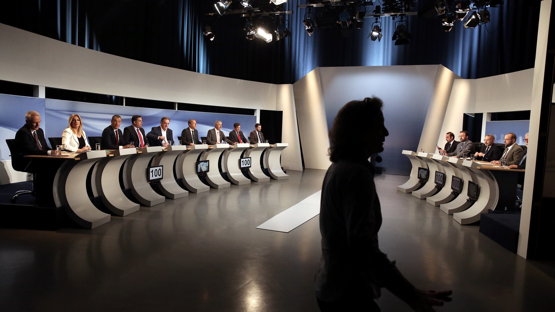 Η «Γιορτή της Δημοκρατίας» και η διαφωνία για τις ΚΟ