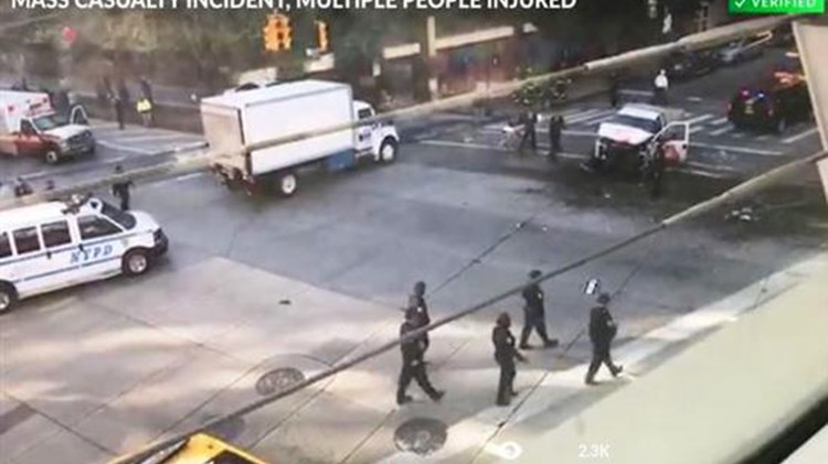 Αναφορές για 2 νεκρούς και 10 τραυματίες στο Μανχάταν