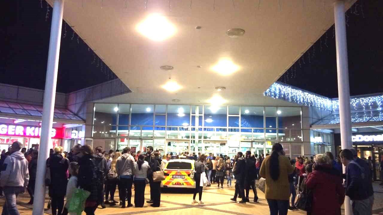 Συναγερμός στο Δουβλίνο – Πυροβολισμοί σε εμπορικό κέντρο – ΤΩΡΑ