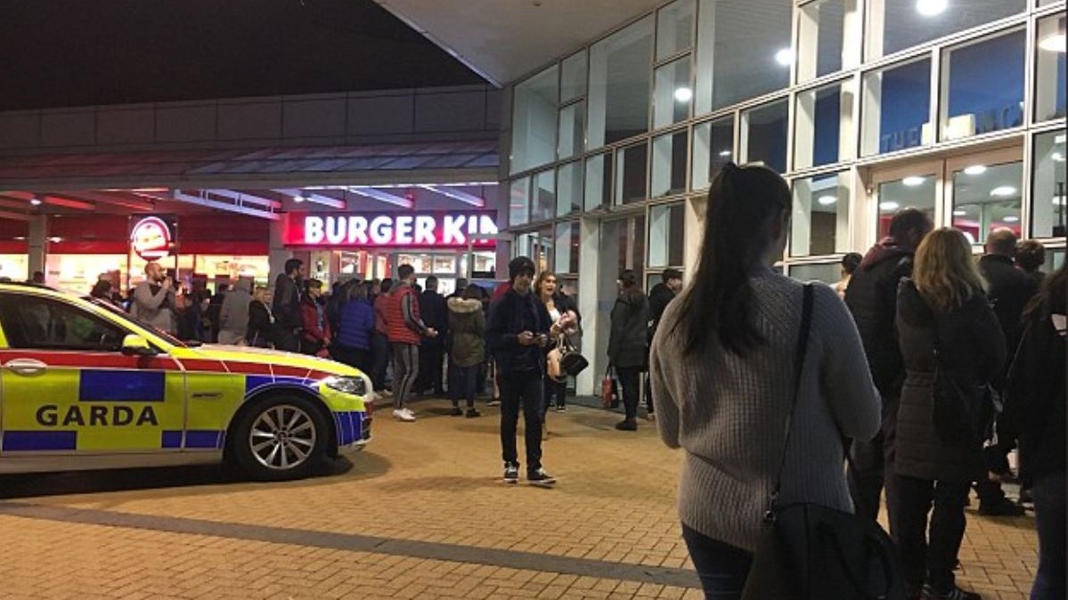 Οι πρώτες εικόνες από την εκκένωση του εμπορικού κέντρου στο Δουβλίνο – ΒΙΝΤΕΟ – ΤΩΡΑ