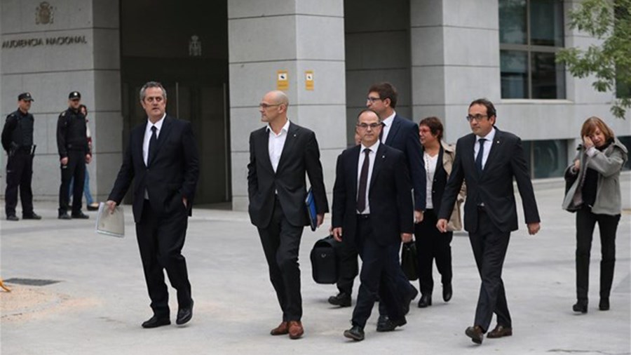 Προφυλάκιση των μελών της αυτονομιστικής ηγεσίας της Καταλονίας ζήτησε ο εισαγγελέας