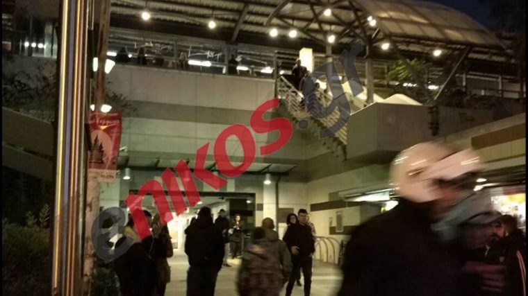 Πέντε τραυματίες από τα επεισόδια στα Πευκάκια