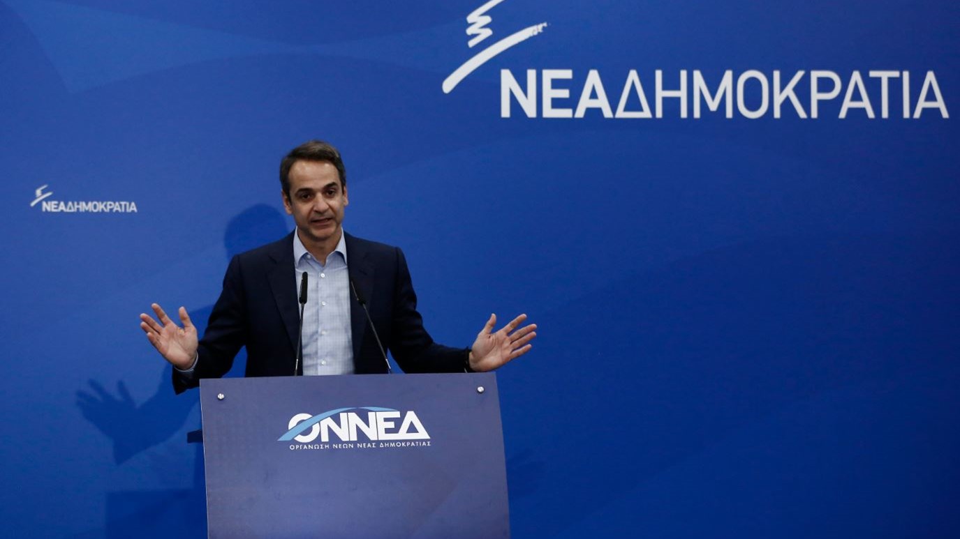 Μητσοτάκης κατά Τσίπρα: Όταν δεν μπορεί να κυβερνήσει, πολώνει και διχάζει