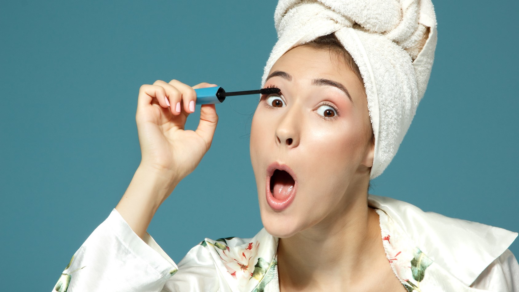 Ένα έξυπνο κόλπο για να εφαρμόζει τέλεια η μάσκαρα