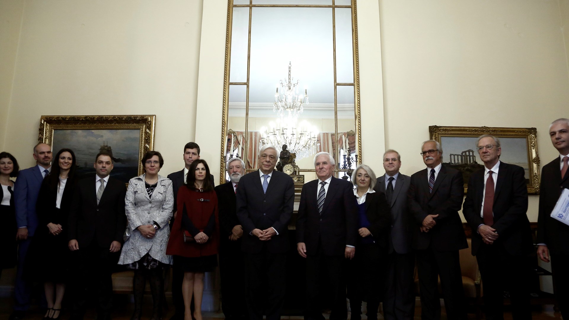 O Παυλόπουλος στους πολύτεκνους: Θεμέλιο της κοινωνίας η οικογένεια