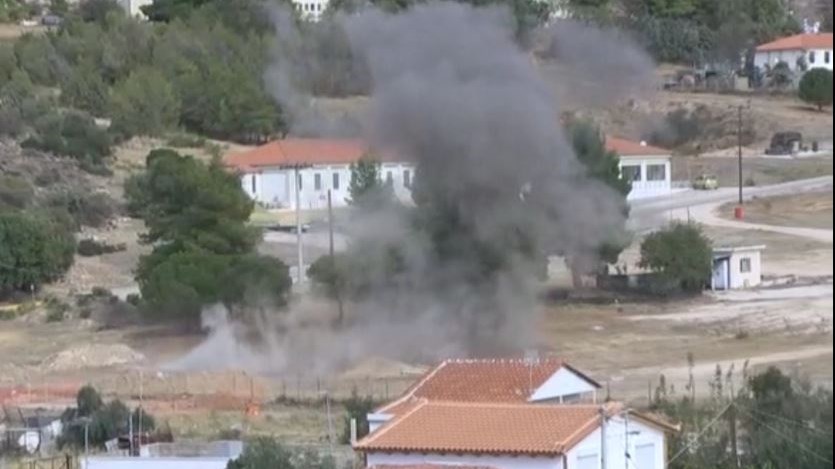 Πραγματοποιήθηκε η ελεγχόμενη έκρηξη στη Γλυφάδα – ΦΩΤΟ – ΤΩΡΑ