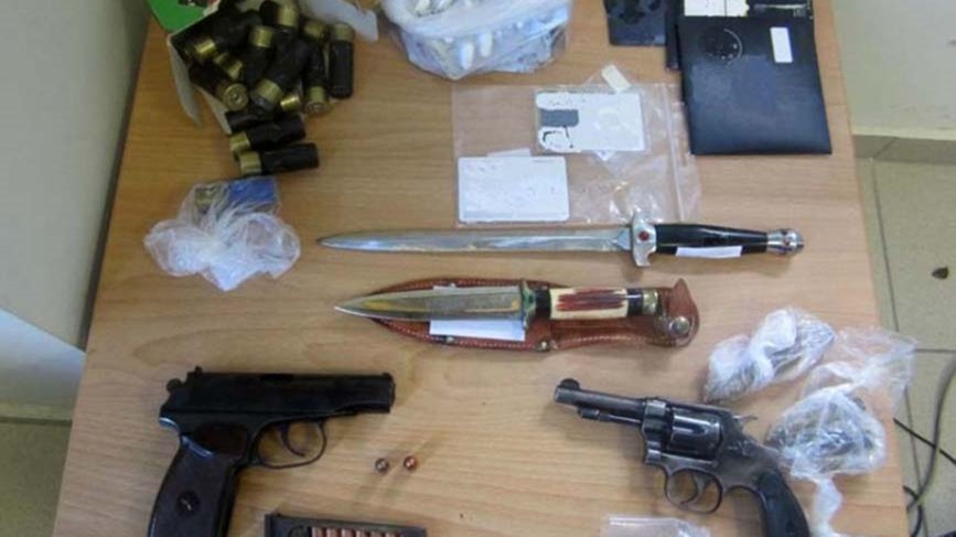 Δεκάδες Λαρισαίοι ανάμεσα στους συλληφθέντες για ναρκωτικά, ένοπλη ληστεία και αρχαιοκαπηλία