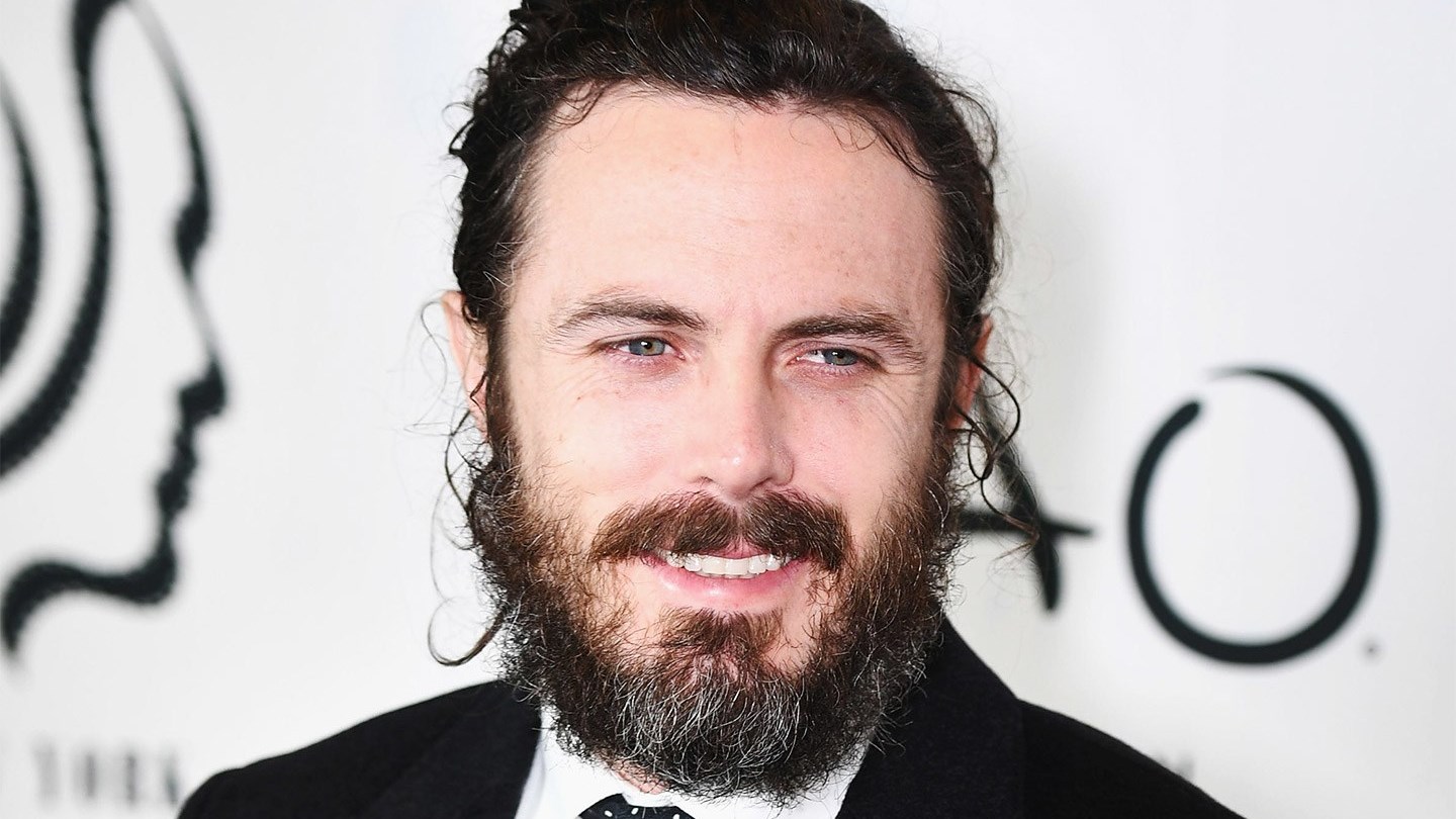 Ζητούν να αποκλειστεί από τα Όσκαρ ο Κέισι Άφλεκ – Κατηγορείται για σεξουαλική παρενόχληση