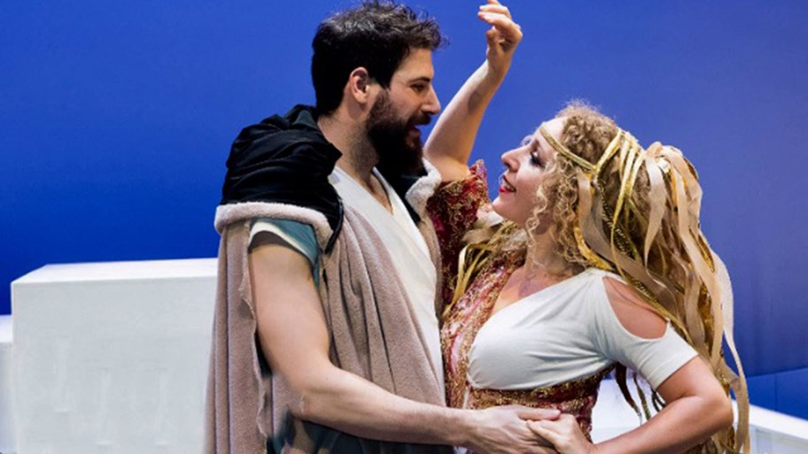 Οι πρώτες επίσημες φωτογραφίες από τους «Θεούς του Ολύμπου»