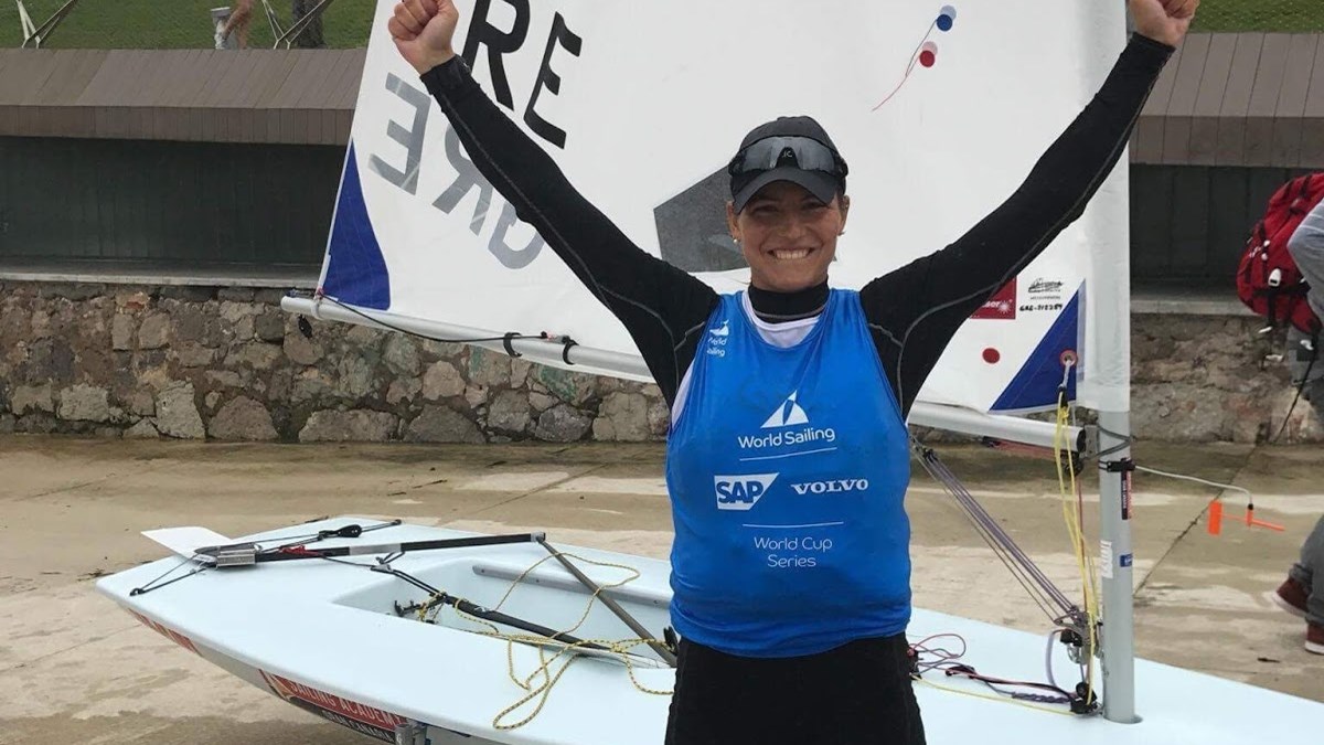 Ασύλληπτο: Προτρέπουν την τρίτη στον κόσμο Ελληνίδα ιστιοπλόο να αγωνιστεί με τα χρώματα άλλης χώρας