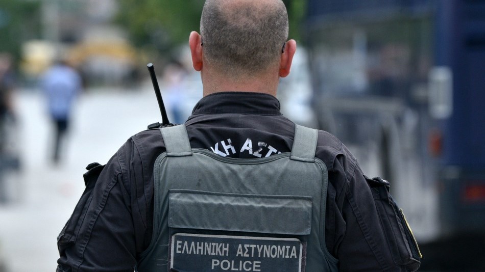 Πως κατάφερε “αίλουρος” οδηγός να ξεφύγει από μπλόκο στα Εξάρχεια