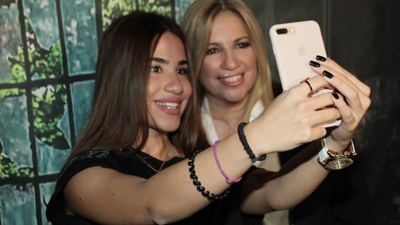 Το έριξε έξω η Γεννηματά σε κλαμπ στο Γκάζι – ΦΩΤΟ