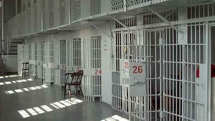 Βγήκαν τα μαχαίρια στις φυλακές Τρικάλων – Σοβαρά επεισόδια