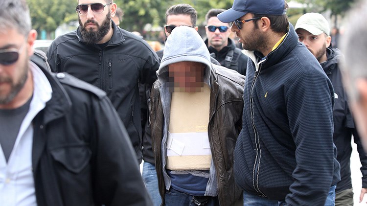 Στον ανακριτή σήμερα ο καθ’ ομολογίαν δολοφόνος της Δώρας – Την στήριξη του κόσμου ζητά η αδελφή της