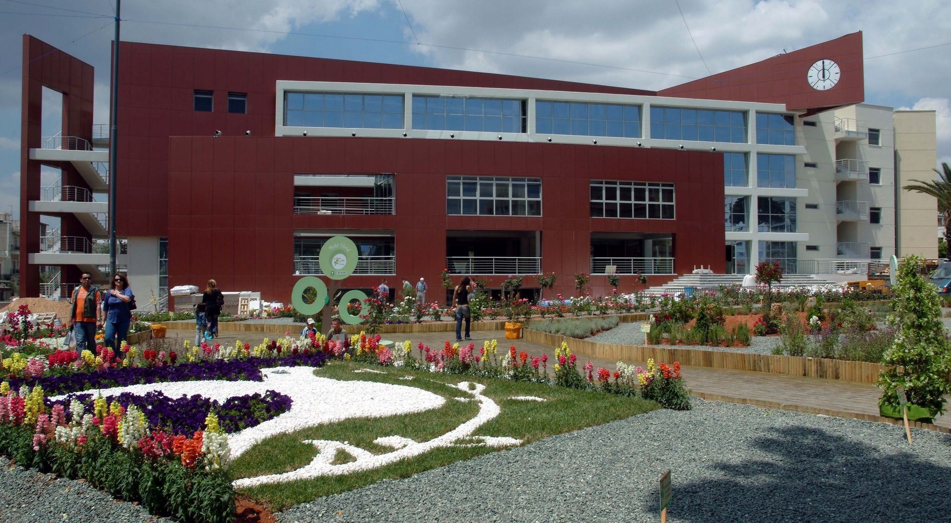 Ασύλληπτη γκάφα σε προκήρυξη στη Διαύγεια: «Κώστα τις έχουν οι προμηθευτές που θέλουμε; αλλιώς προσάρμοσέ το»