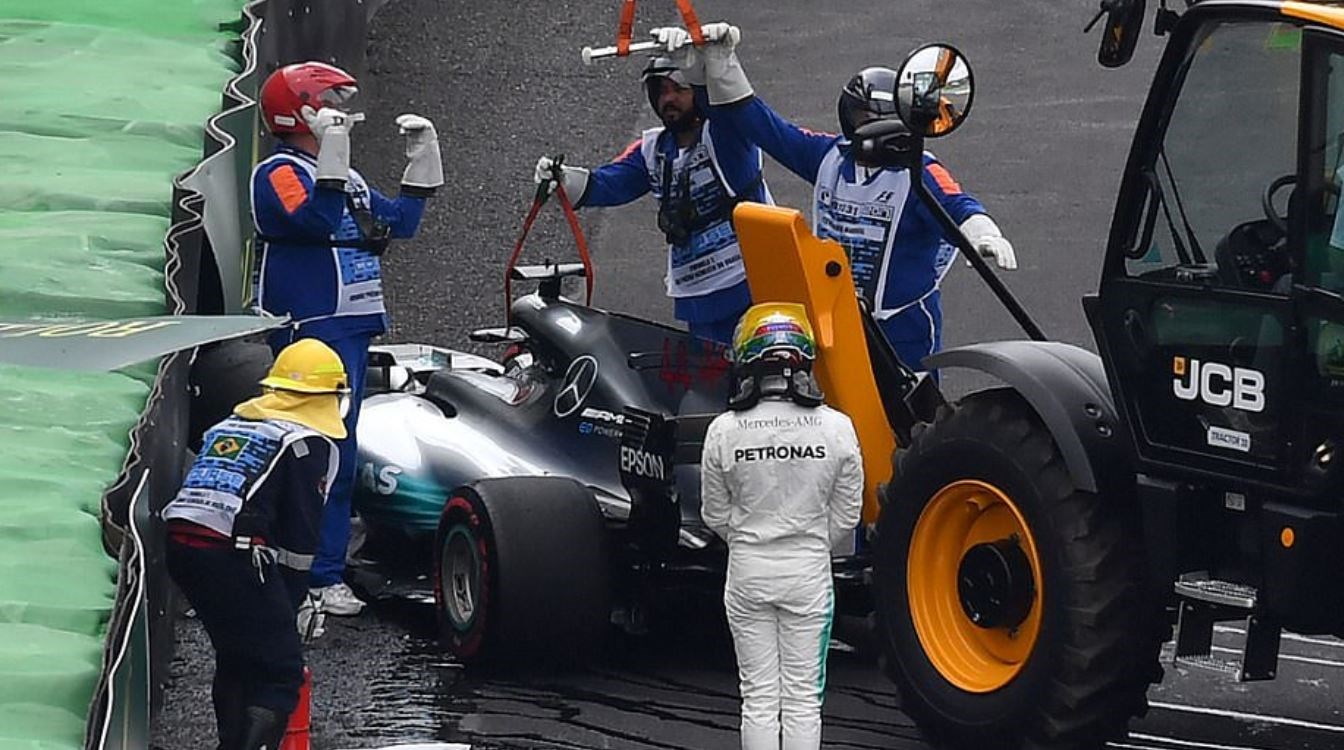 Ο Μπότας την pole position – Ατύχημα ο Χάμιλτον