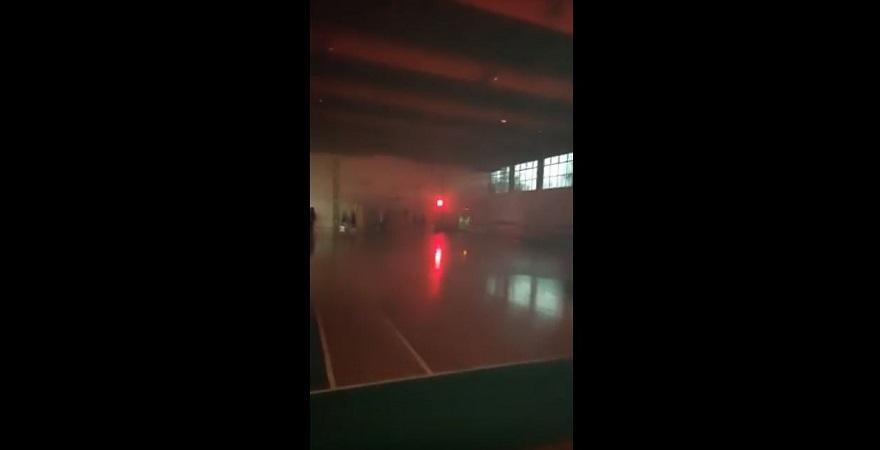 Διακοπή σε αγώνα μπάσκετ της Β’ εθνικής λόγω πυρκαγιάς – BINTEO