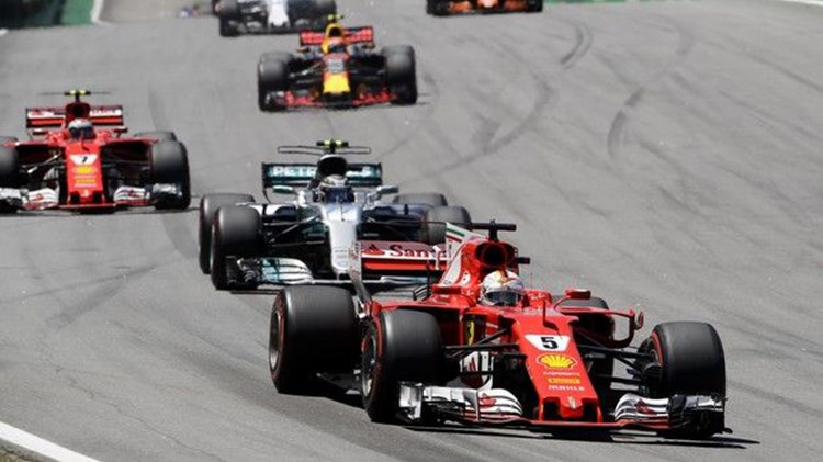 Νίκη γοήτρου για τον Φέτελ στη Βραζιλία