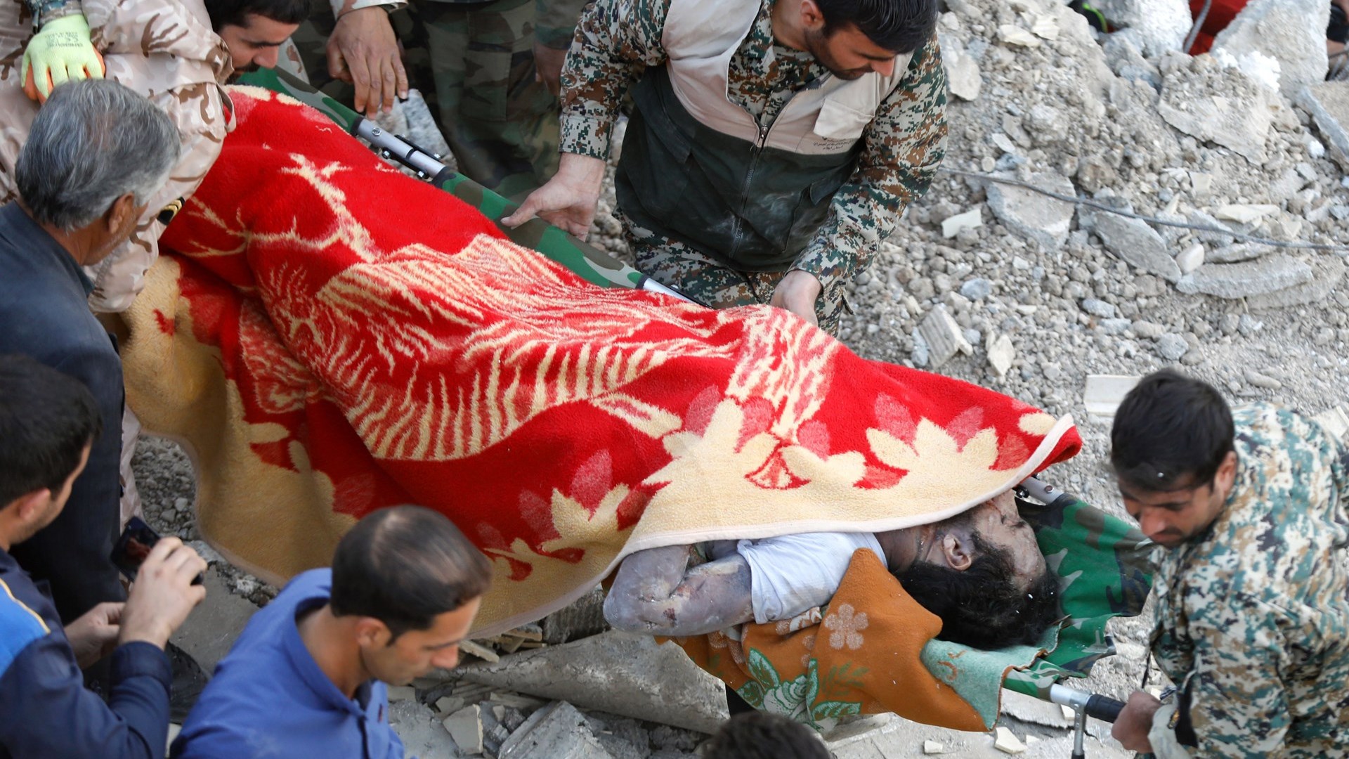 Ιράν: Τέλος στις επιχειρήσεις διάσωσης – Περισσότερα από 450 τα θύματα του σεισμού