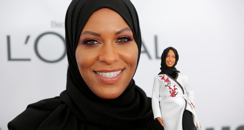 Αυτή είναι η πρώτη Barbie με μαντίλα – ΒΙΝΤΕΟ – ΦΩΤΟ