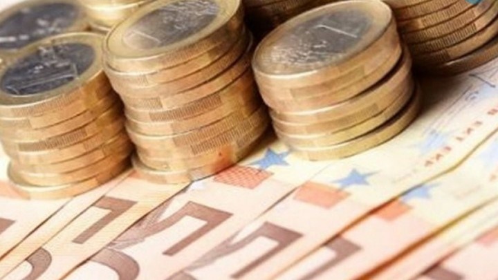 2,8 δισ. ευρώ κάτω από τον στόχο τα καθαρά έσοδα στο 10μηνο