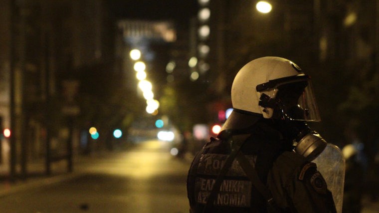 Γάλλος έσπαγε κάμερες στα Εξάρχεια