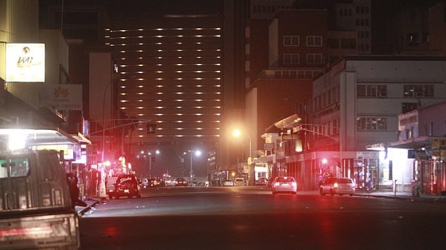 Το Φόρεϊν Όφις συμβουλεύει τους Βρετανούς στη Ζιμπάμπουε να παραμείνουν στα σπίτια τους