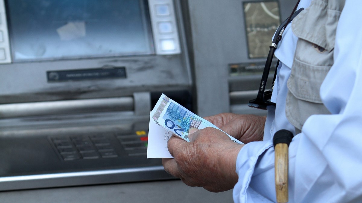 Τι παίρνουν οι νέοι συνταξιούχοι σε ΔΕΚΟ, Τράπεζες, ΟΑΕΕ, ΕΤΑΑ