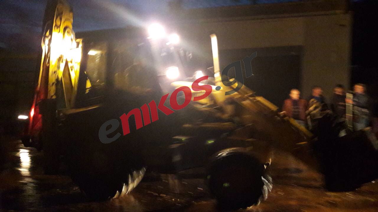 Δραματικές ώρες στη Μάνδρα: Χωρίς ρεύμα και νερό οι κάτοικοι – ΦΩΤΟ αναγνώστη