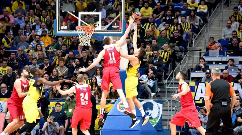 Φενέρ – Ολυμπιακός 53-57 (30′)