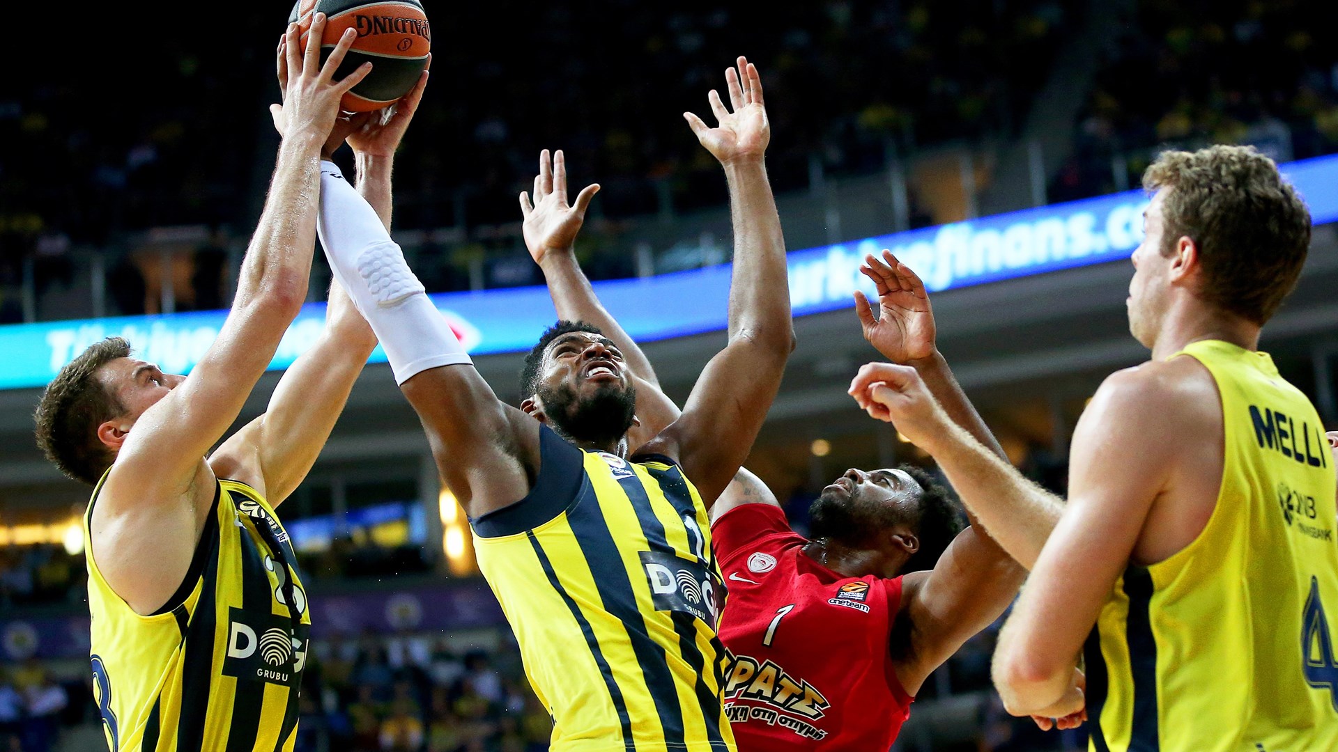 Φενέρ – Ολυμπιακός 83-90 (ΤΕΛΙΚΟ)