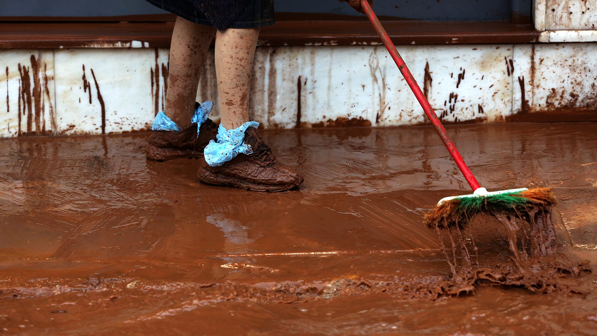 20 φωτογραφίες αποτυπώνουν το μέγεθος της καταστροφής στη Μάνδρα