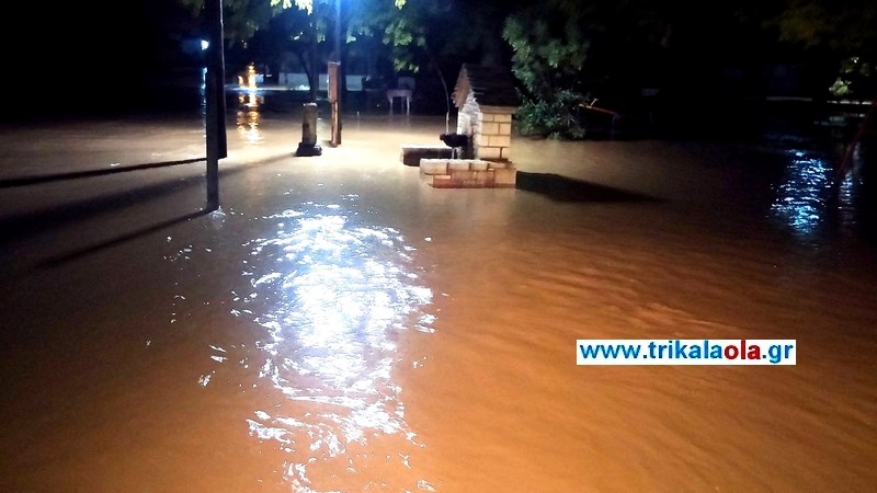 Δύσκολη νύχτα στα Τρίκαλα – Φόβοι για υπερχείλιση του Πηνειού – ΒΙΝΤΕΟ