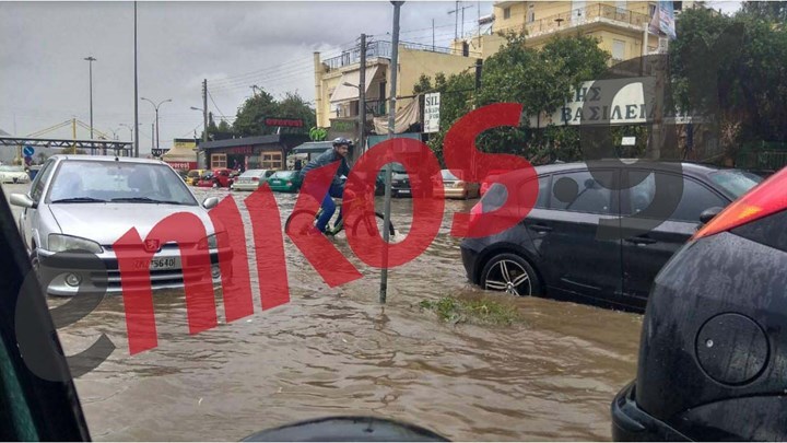 Στο έλεος της κακοκαιρίας Κερατσίνι, Πέραμα και Σαλαμίνα – Ορμητικοί χείμαρροι παρέσυραν αυτοκίνητα- ΦΩΤΟ – ΒΙΝΤΕΟ