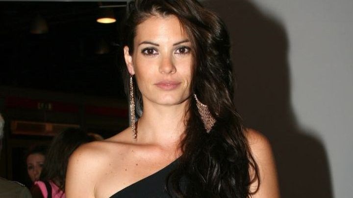 Τι απαντά η Κορινθίου μετά τον σάλο για την αποκαλυπτική εμφάνιση της – ΒΙΝΤΕΟ