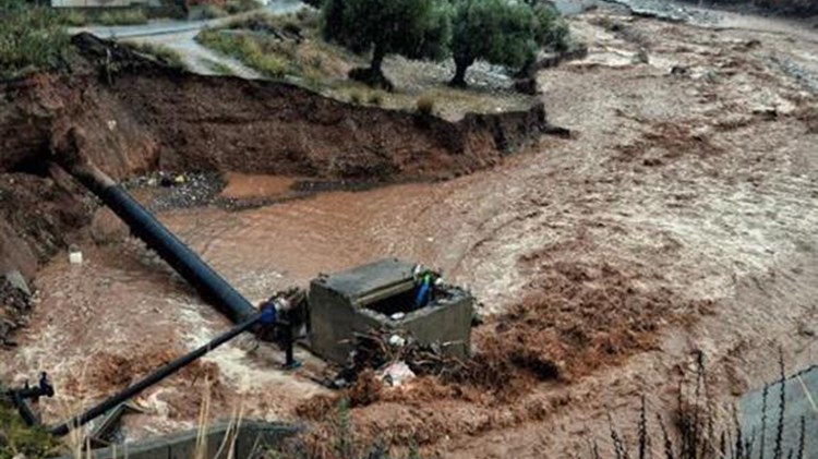 Η Δήμαρχος Μάνδρας στον Realfm 97,8 για τα μπαζωμένα ρέματα: Να τα ανοίξουν αύριο